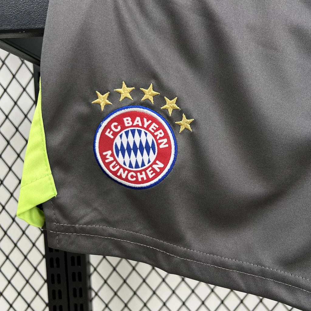 2025/2026 Bayern Munchen Goalkeeper Football Shirt Kids