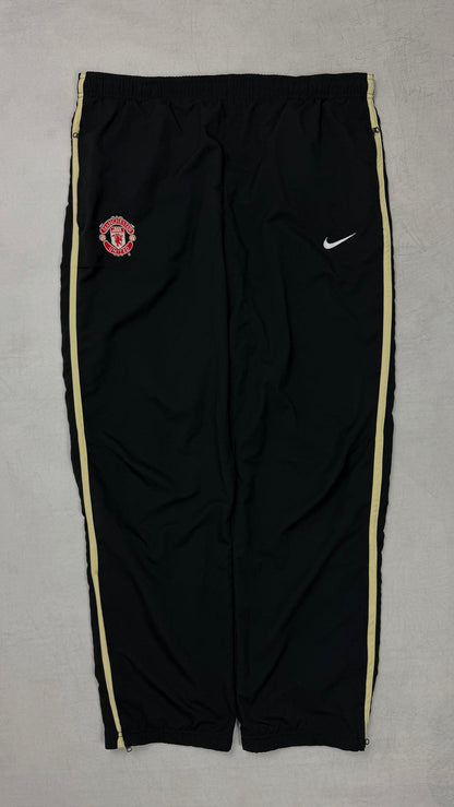 Manchester United Vintage Tracksuit Full Zipped 1:1 Thai Quality